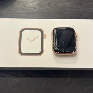 Broken rose gold Apple Watch Series 4 40mm aluminum